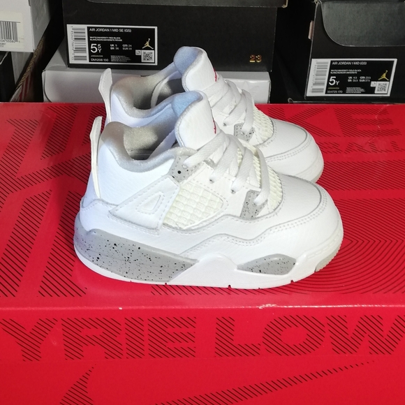 Air Jordan 4 Retro White_Oreo_Cement Kids US Size 7C Almost New Wore Twice Only - Picture 7 of 10
